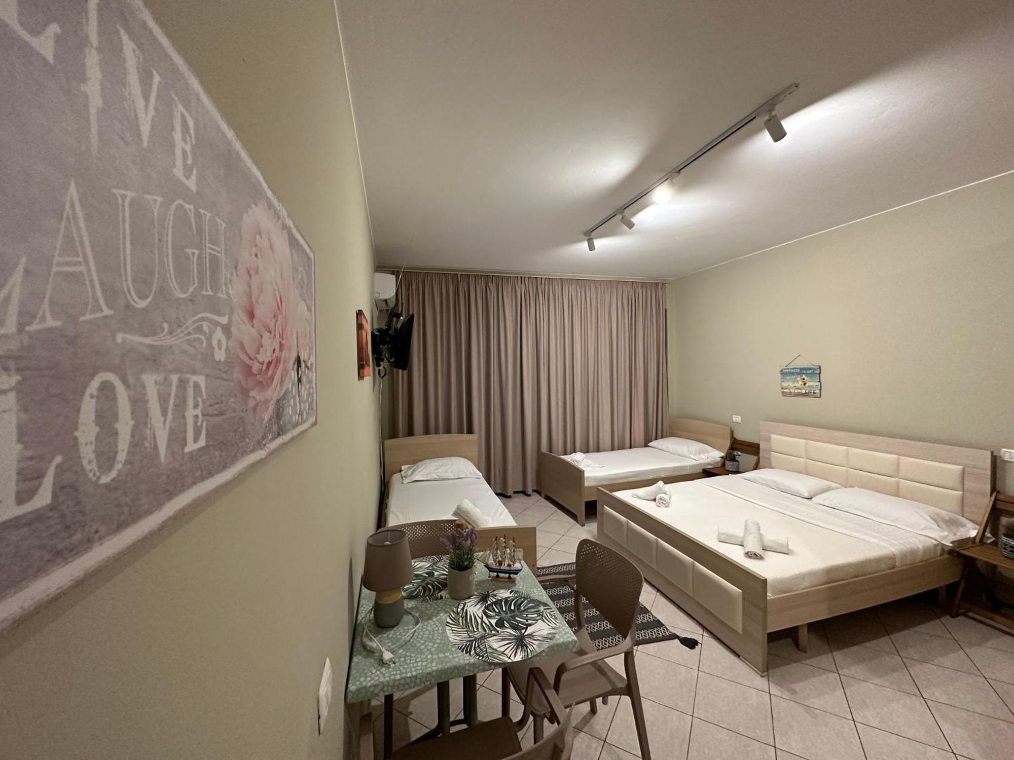 Rias Seaside Apartments Vlorë Eksteriør billede